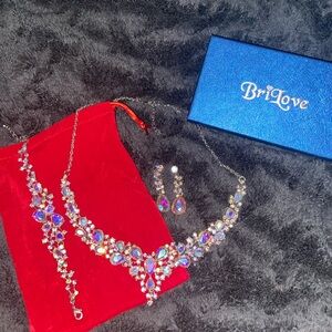 Aurora Crystal Necklace and Earring Set - Iridescent